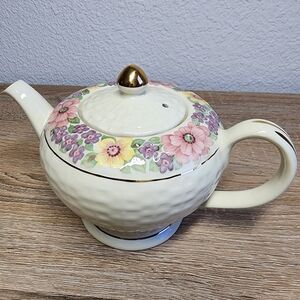 VINTAGE SADLER England Round Woven Basket Floral Teapot with Lid